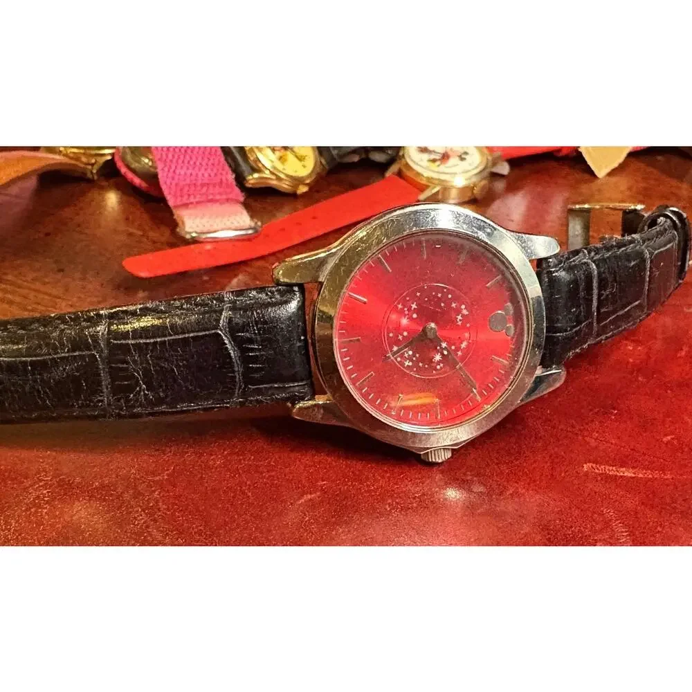 Unisex 35mm Disney Watch, Silver Tone with Rec Face, Rotating Stars, Seiko SII,